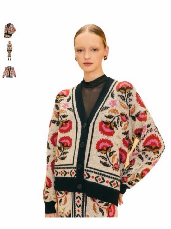 FARM Rio Sweaters - Sand Palms Paradise Knit Cardigan
Color: PALMS PARADISE SAND